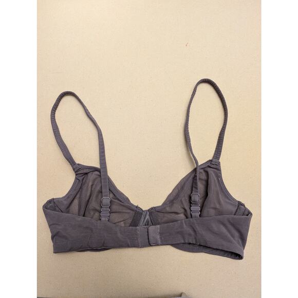 Skims Weightless Demi Bra Slate Gray Size 32C Breathable Lightweight Underwired - Picture 2 of 3